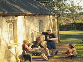 Overland Corner Hotel - Redcliffe Tourism 0