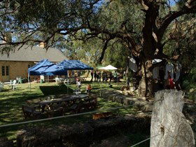 Overland Corner Hotel - Redcliffe Tourism 2