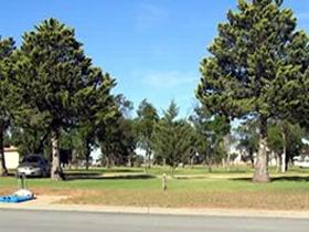 Loxton Motorhome Reserve - Redcliffe Tourism 0
