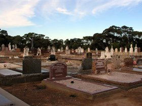  Redcliffe Tourism