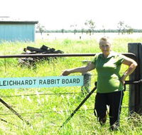 Morven Rabbit Board Gate - Redcliffe Tourism