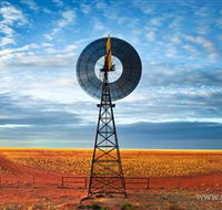 Paul Arnold Gallery - Redcliffe Tourism