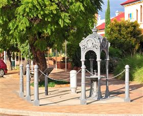 Witcombe Fountain - Redcliffe Tourism 1