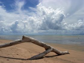 Toolakea Beach - Redcliffe Tourism 0