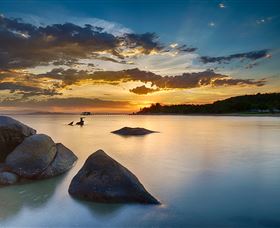 Picnic Bay - Redcliffe Tourism 1