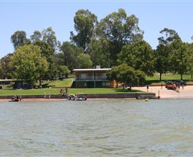 Griffith Boat Club - Redcliffe Tourism 1