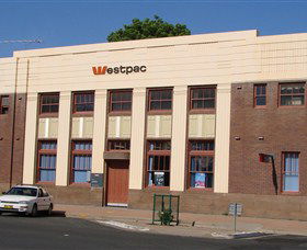 Moree Heritage And Art Deco Guided Walk - Redcliffe Tourism 2