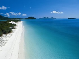 Whitehaven Beach - Redcliffe Tourism 2