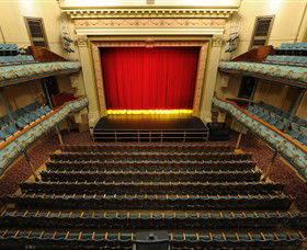 Her Majesty's Theatre - Redcliffe Tourism 1