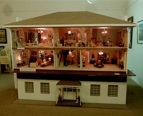 Benalla Costume And Kelly Museum - Redcliffe Tourism 4