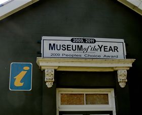 Benalla Costume And Kelly Museum - Redcliffe Tourism 8