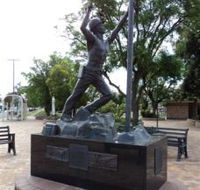 Miners Memorial Statue - Redcliffe Tourism