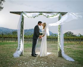 Amulet Vineyard And Beechworth Cider - Redcliffe Tourism 1