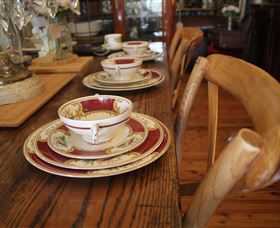 Peachtree Antiques - Redcliffe Tourism 7