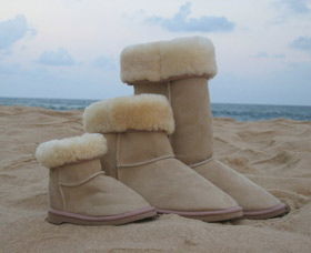 Blue Mountains Ugg Boots - Redcliffe Tourism 0