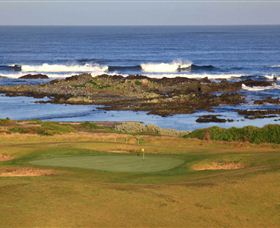King Island Golf And Bowling Club Incorporated - Redcliffe Tourism 5