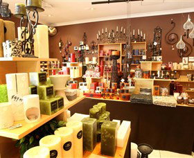 Hunter Valley Gardens Shopping Village - Redcliffe Tourism 1