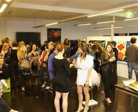 Bondi Art Lounge - Redcliffe Tourism 0