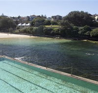Clovelly Beach - Redcliffe Tourism