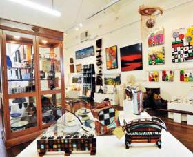 Nimbin Artists Gallery - Redcliffe Tourism 0