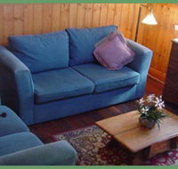 Red Dog Retreat - Redcliffe Tourism