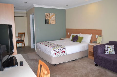 Ibis Styles Orange - Redcliffe Tourism 1