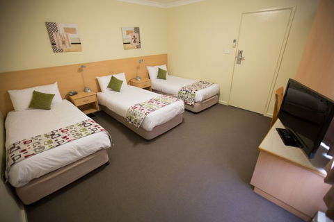 Ibis Styles Orange - Redcliffe Tourism 3
