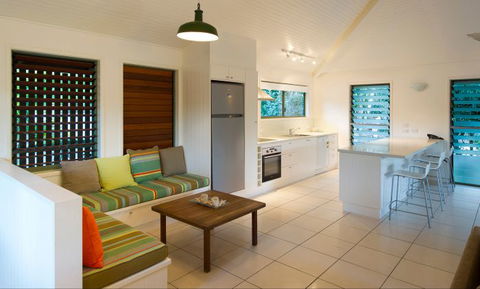The Retreat Beach Houses - Redcliffe Tourism 0
