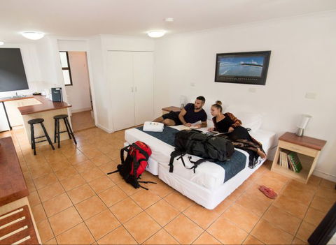 Base Airlie Beach Resort - Redcliffe Tourism 0