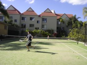 Sanctuary Beach Resort - Redcliffe Tourism 1