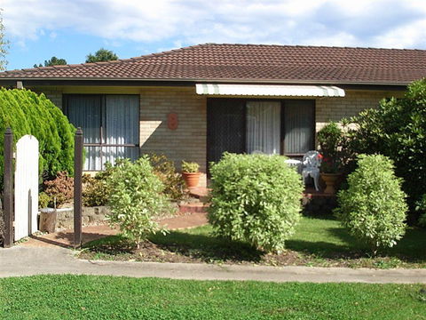 Avariella - Redcliffe Tourism 1