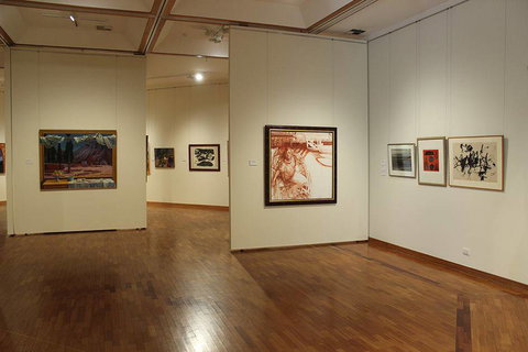 Gosford Regional Gallery & Gardens - Redcliffe Tourism 3