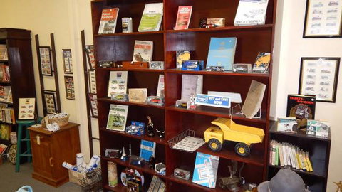 Meri Collectables - Redcliffe Tourism 0