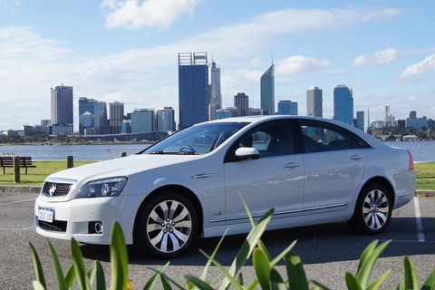 Perth Departure Transfer By Private Chauffeur: Perth City Center To Airport - Redcliffe Tourism 1