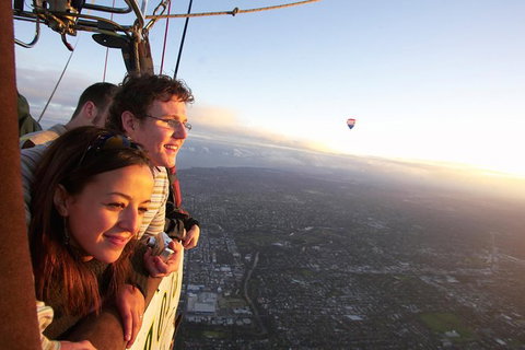 Balloon Flights In Northern Tasmania - Redcliffe Tourism 0
