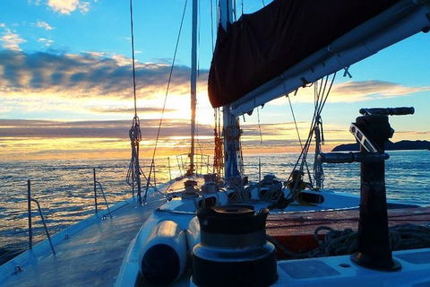 Whitsundays Sailing 2-Day Adventure - Redcliffe Tourism 1