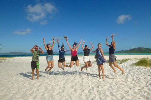 2-Day Whitsundays Sailing Adventure: Summertime - Redcliffe Tourism 3