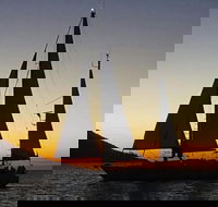 Magnetic Island Sunset Sail - Redcliffe Tourism