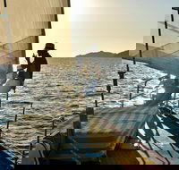 Magnetic Island Twilight Sailing Cruise - Redcliffe Tourism