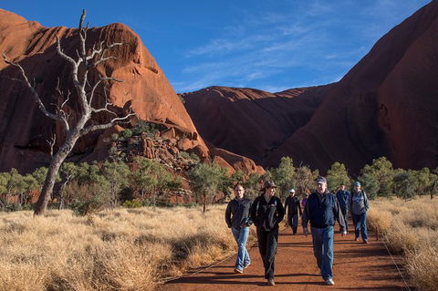 Highlights Of Uluru Including Sunrise And Breakfast - Redcliffe Tourism 4