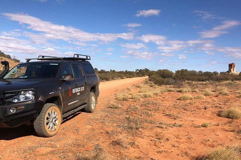 Chambers Pillar And Rainbow Valley 1 Day 4WD Tour - Redcliffe Tourism 8
