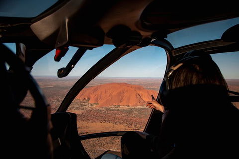 Uluru Helicopter Flights - Redcliffe Tourism 4