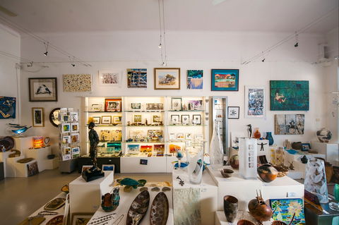 Art Aspects Gallery - Redcliffe Tourism 0