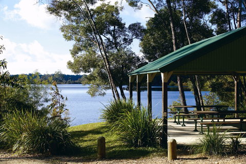 Lake Paluma - Redcliffe Tourism 1
