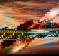 Millicent Swimming Lake - Redcliffe Tourism