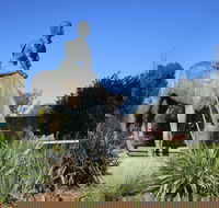 Dorothea Mackellar Memorial Statue - Redcliffe Tourism