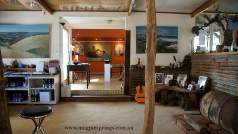 Magpie Springs Gallery - Redcliffe Tourism 0