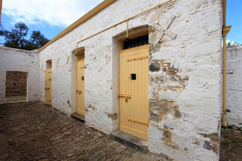Police Lockup And Stables - Redcliffe Tourism 0