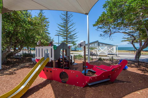 Scarborough Beach Park - Redcliffe Tourism 2