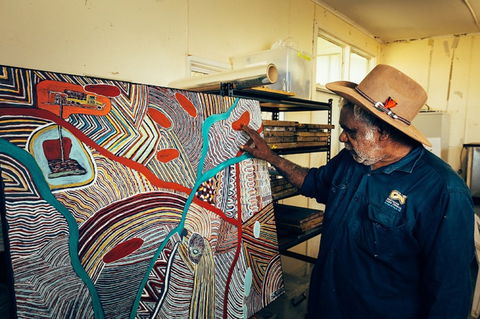 Waralungku Arts - Borroloola - Redcliffe Tourism 1